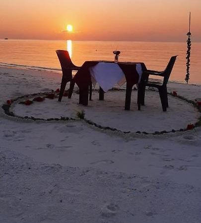 Rashuthere Maldives Rasdhoo Bagian luar foto