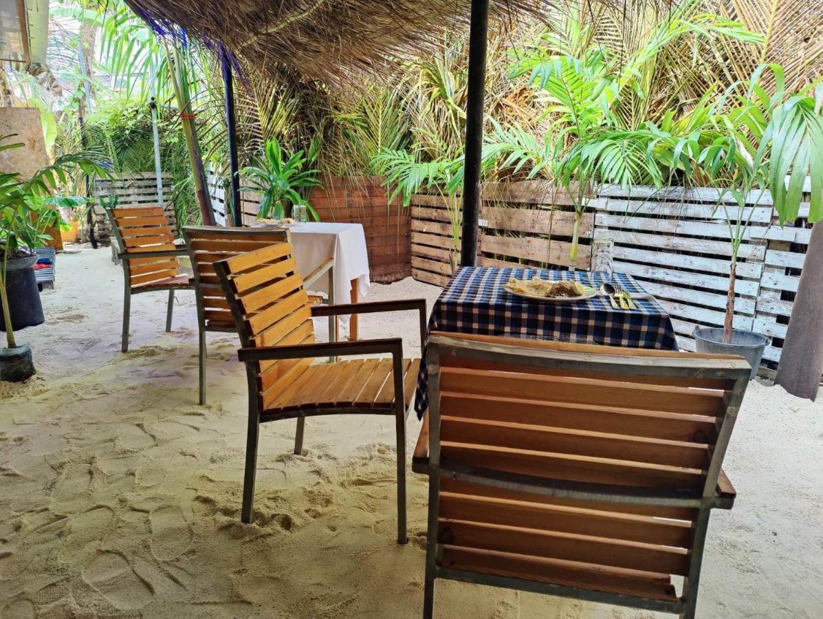 Rashuthere Maldives Rasdhoo Bagian luar foto