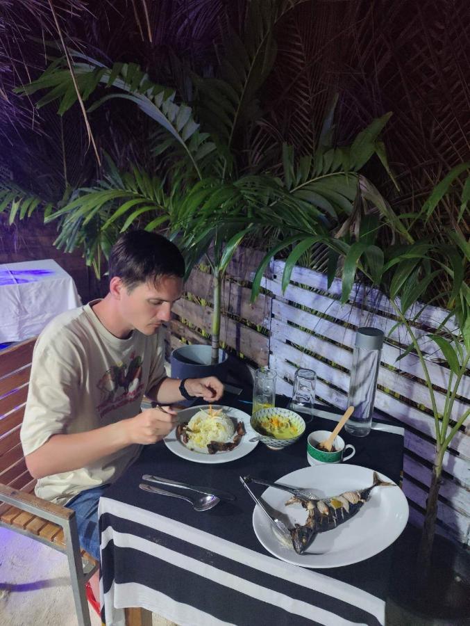 Rashuthere Maldives Rasdhoo Bagian luar foto