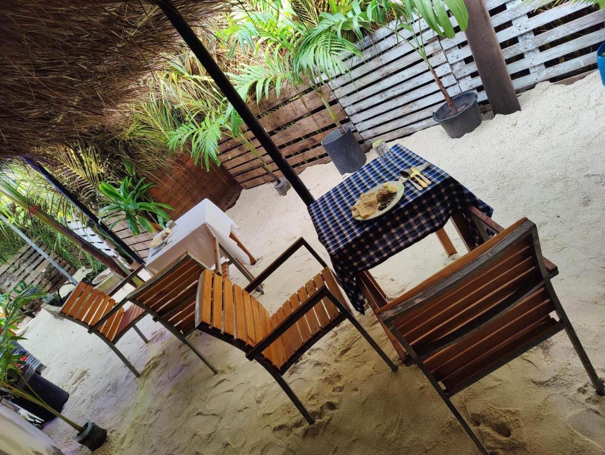 Rashuthere Maldives Rasdhoo Bagian luar foto